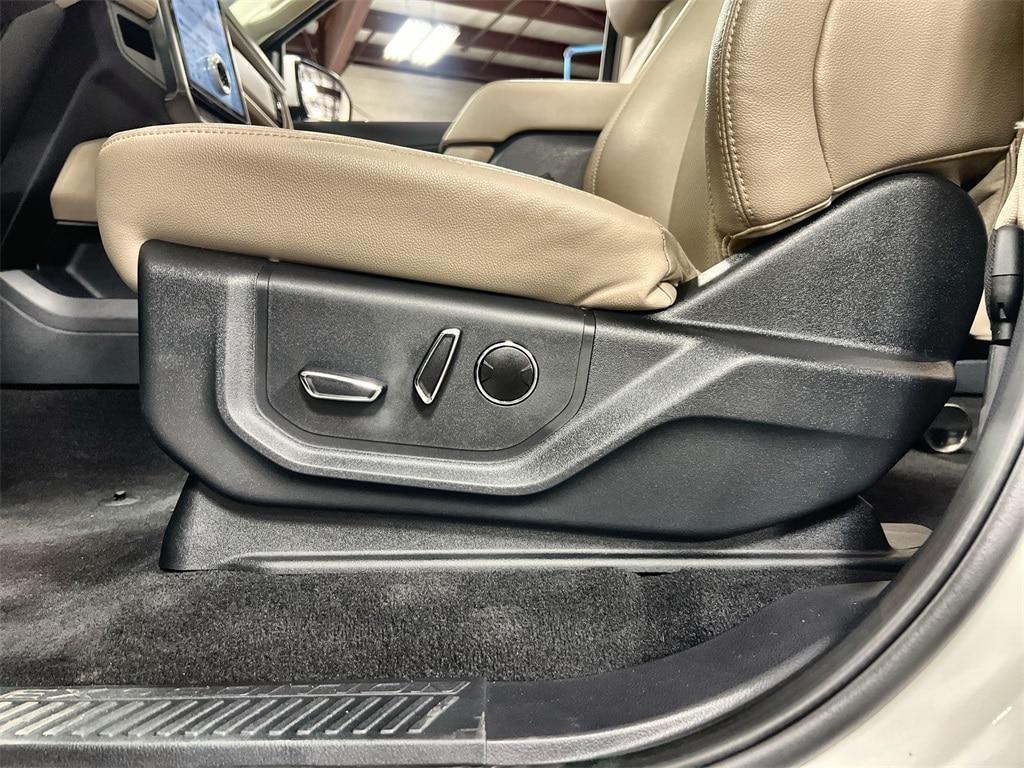used 2024 Ford Expedition car, priced at $62,421
