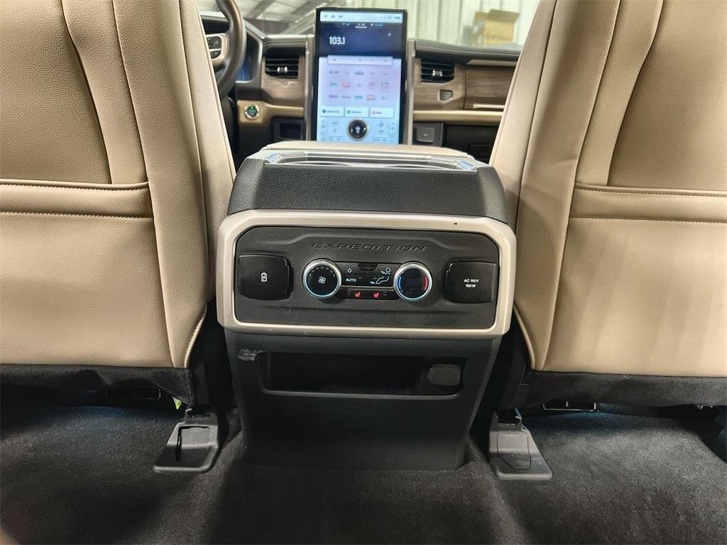 used 2024 Ford Expedition car, priced at $62,421