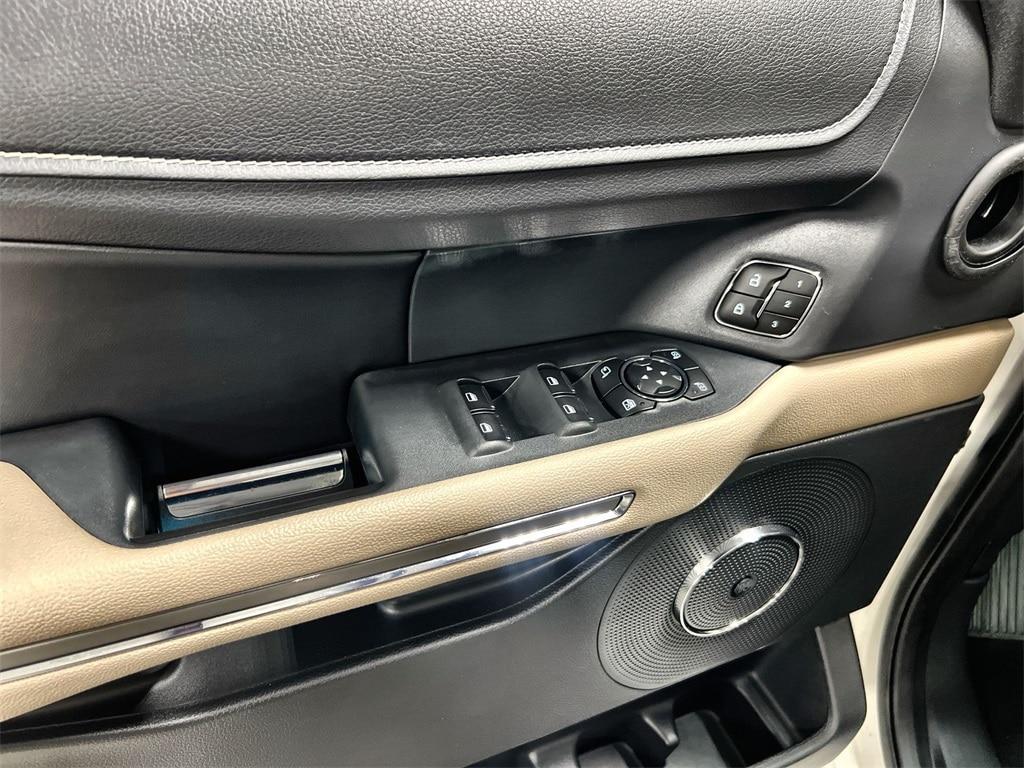 used 2024 Ford Expedition car, priced at $62,421