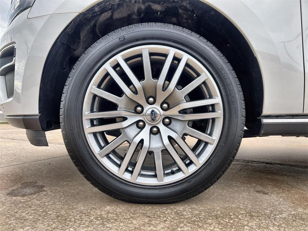 used 2024 Ford Expedition car, priced at $62,421