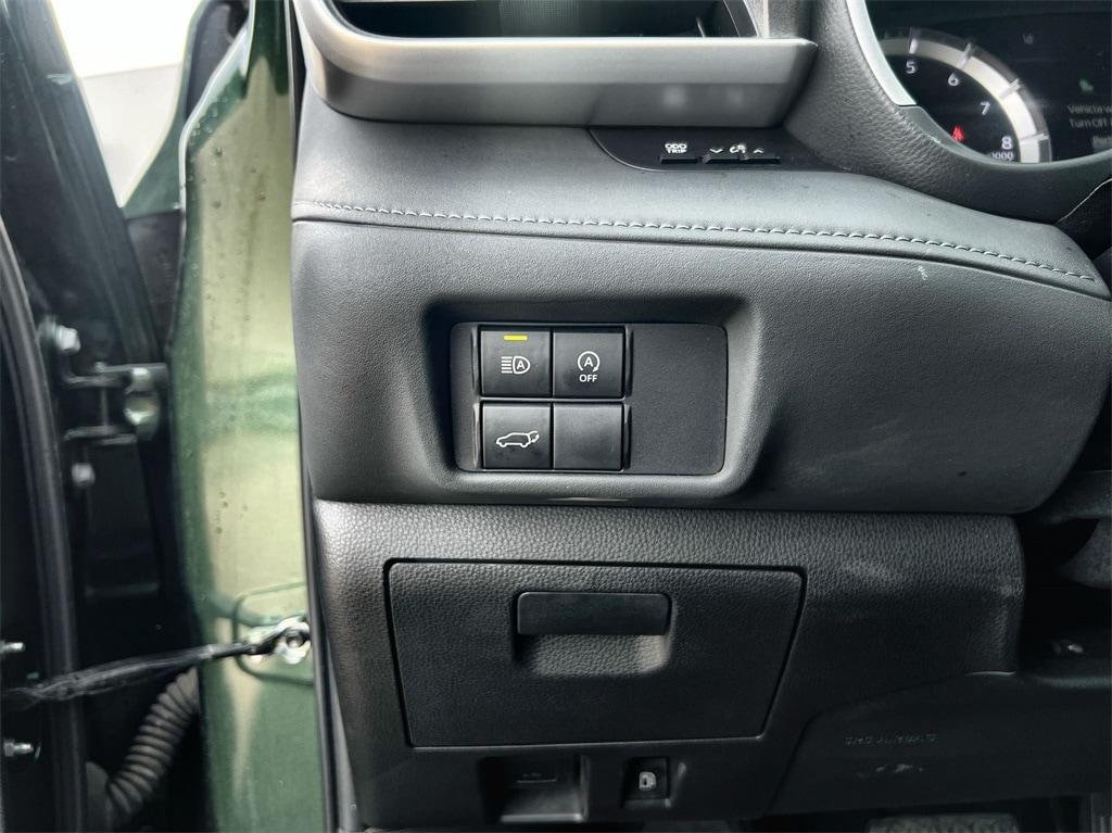 used 2024 Toyota Highlander car, priced at $38,983