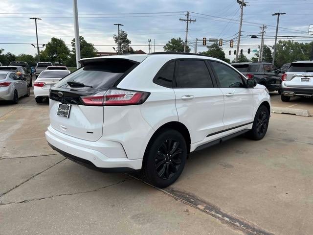 new 2024 Ford Edge car, priced at $30,533