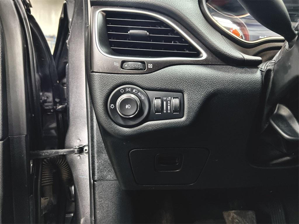 used 2021 Jeep Cherokee car, priced at $23,922