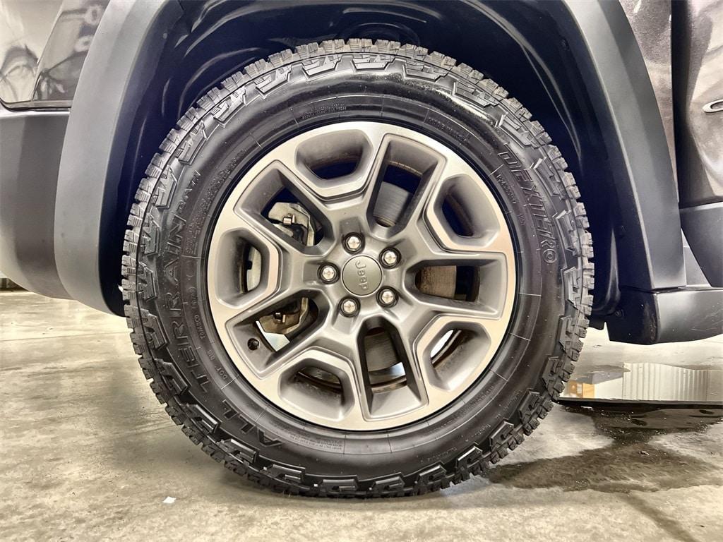 used 2021 Jeep Cherokee car, priced at $23,922