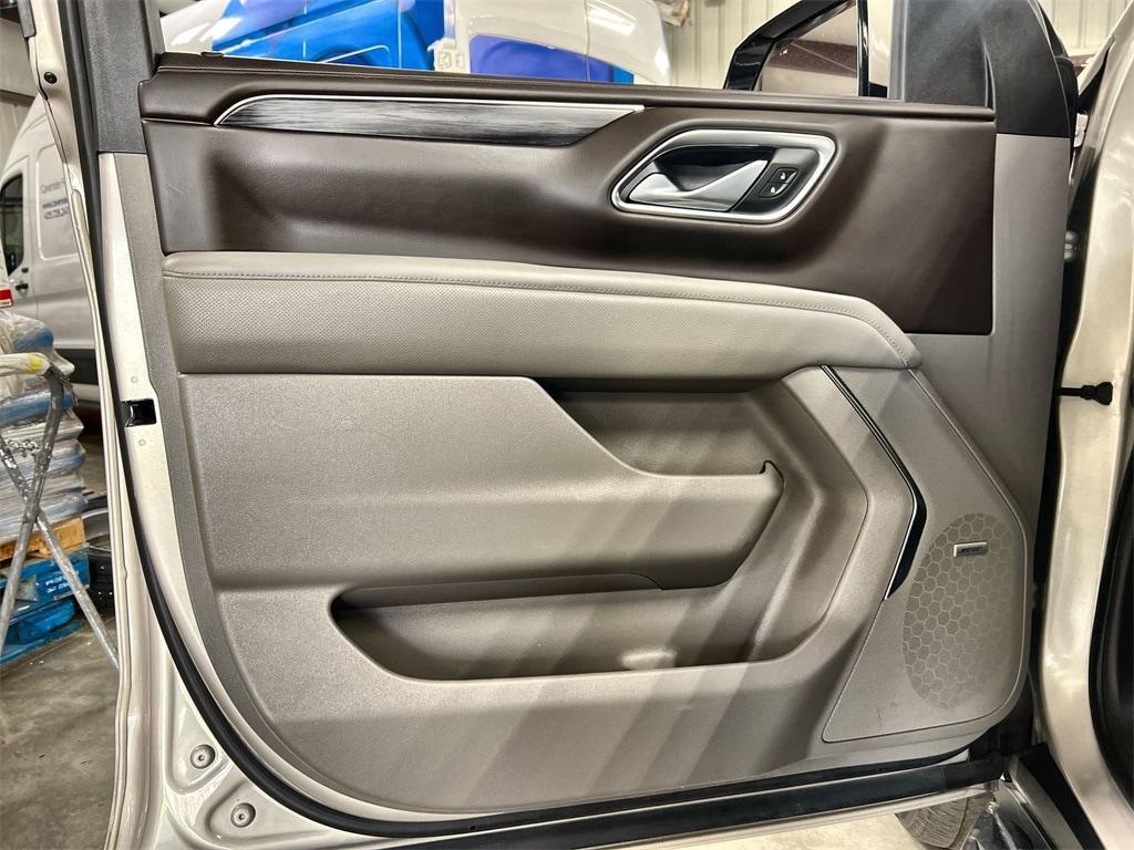 used 2023 GMC Yukon XL car, priced at $45,984