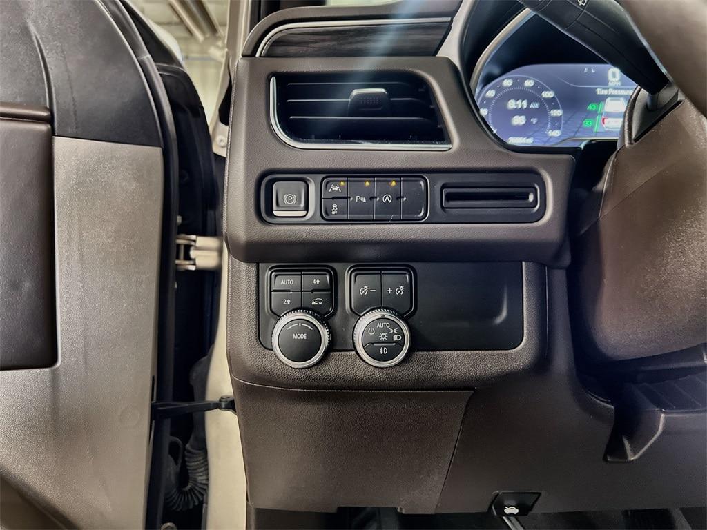 used 2023 GMC Yukon XL car, priced at $45,984