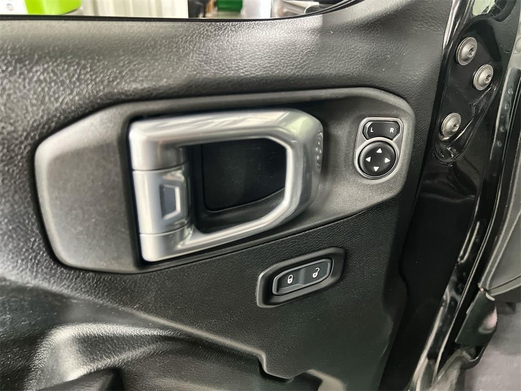 used 2021 Jeep Wrangler Unlimited car, priced at $27,984