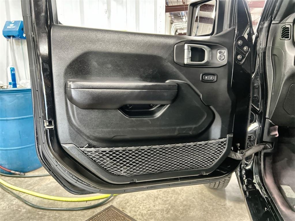 used 2021 Jeep Wrangler Unlimited car, priced at $27,984