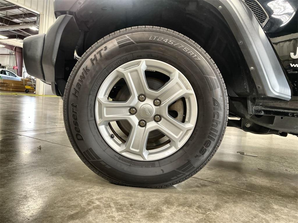 used 2021 Jeep Wrangler Unlimited car, priced at $27,984