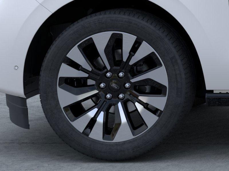 new 2025 Ford Expedition car, priced at $81,313
