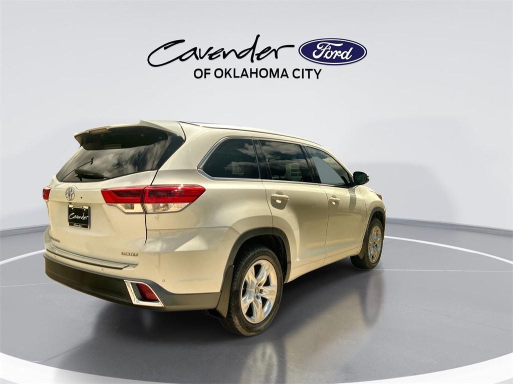 used 2018 Toyota Highlander car, priced at $21,983