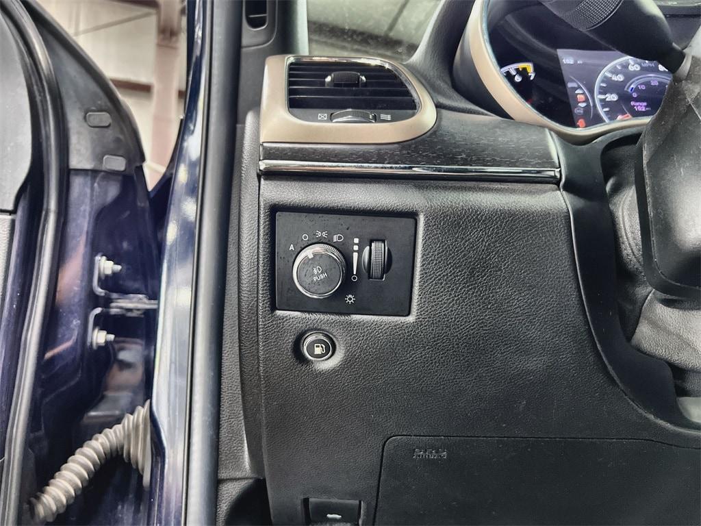 used 2017 Jeep Grand Cherokee car, priced at $16,484