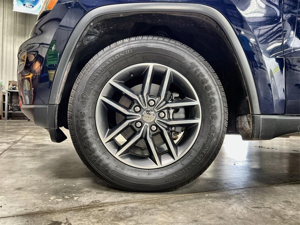 used 2017 Jeep Grand Cherokee car, priced at $16,484
