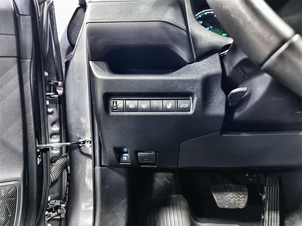 used 2022 Toyota RAV4 Hybrid car, priced at $35,922