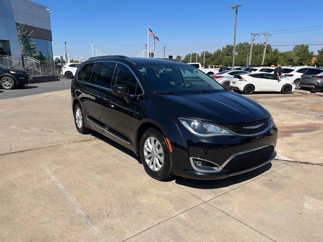 used 2017 Chrysler Pacifica car, priced at $14,982