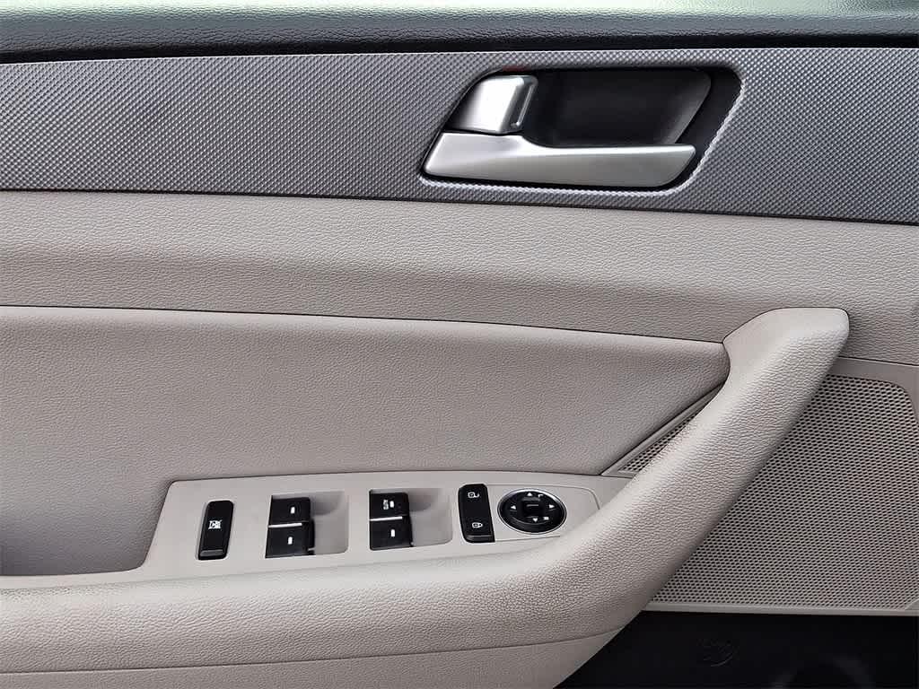 used 2016 Hyundai Sonata Hybrid car, priced at $11,798