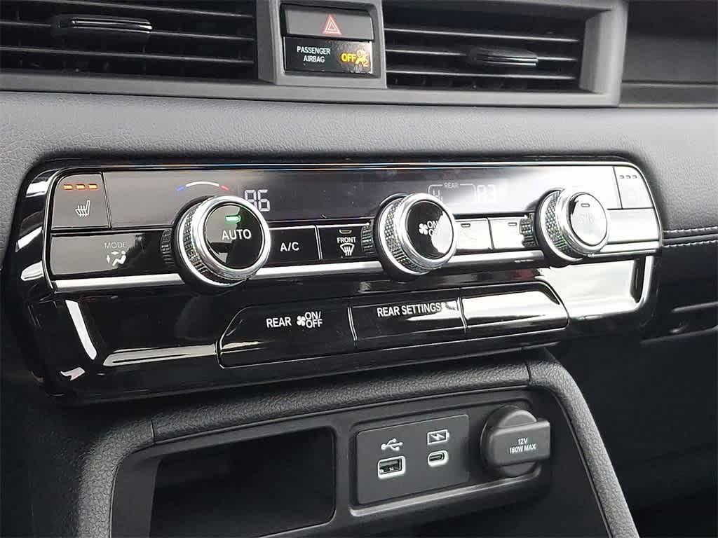 new 2025 Honda Pilot car, priced at $52,180