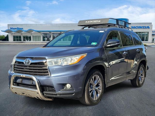 used 2014 Toyota Highlander car, priced at $16,998