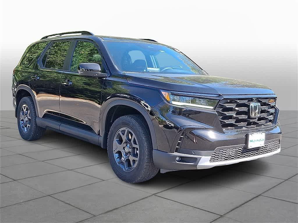 new 2025 Honda Pilot car, priced at $51,375