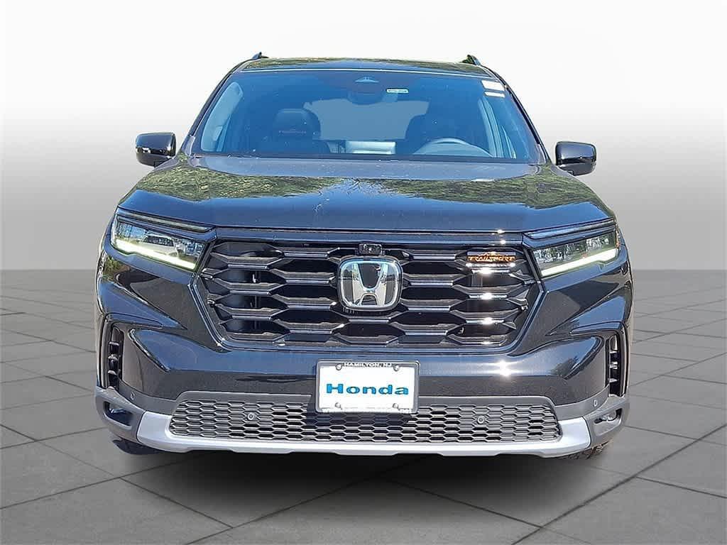new 2025 Honda Pilot car, priced at $51,375