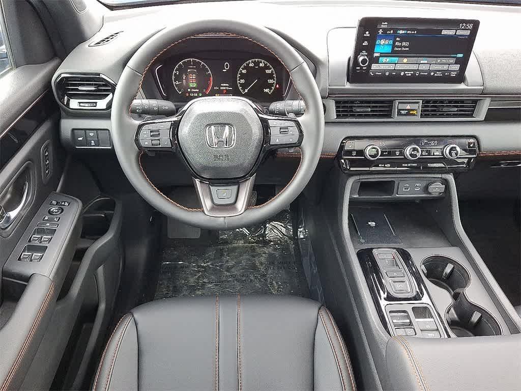 new 2025 Honda Pilot car, priced at $49,350