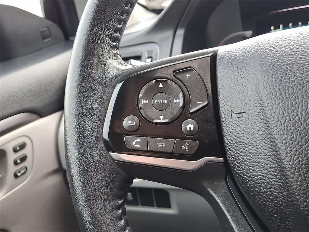 used 2022 Honda Pilot car, priced at $27,299