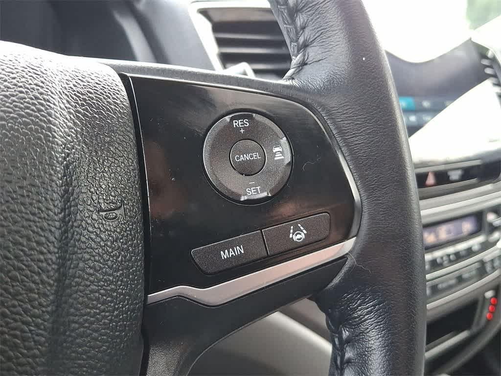 used 2022 Honda Pilot car, priced at $27,299