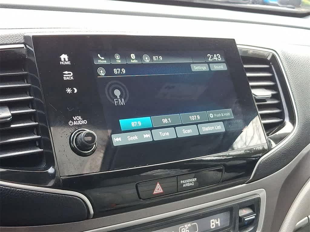 used 2022 Honda Pilot car, priced at $27,299