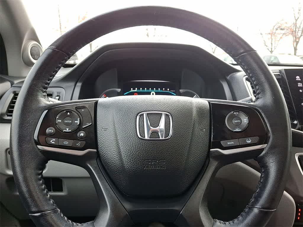 used 2022 Honda Pilot car, priced at $27,299