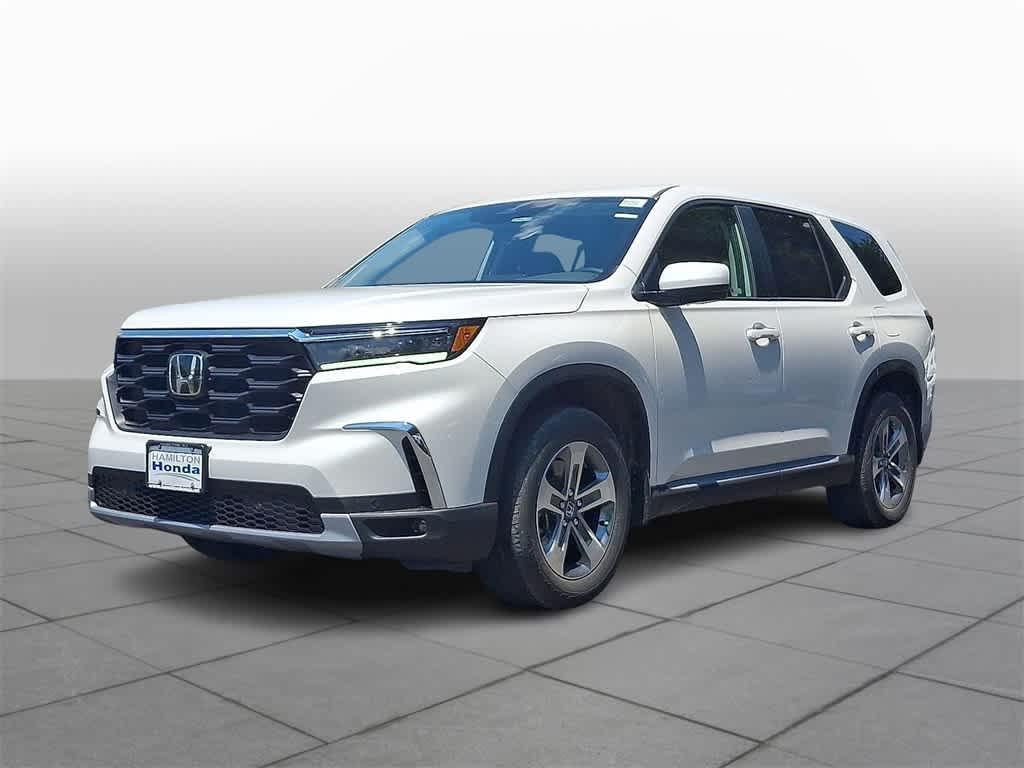 new 2025 Honda Pilot car, priced at $47,550
