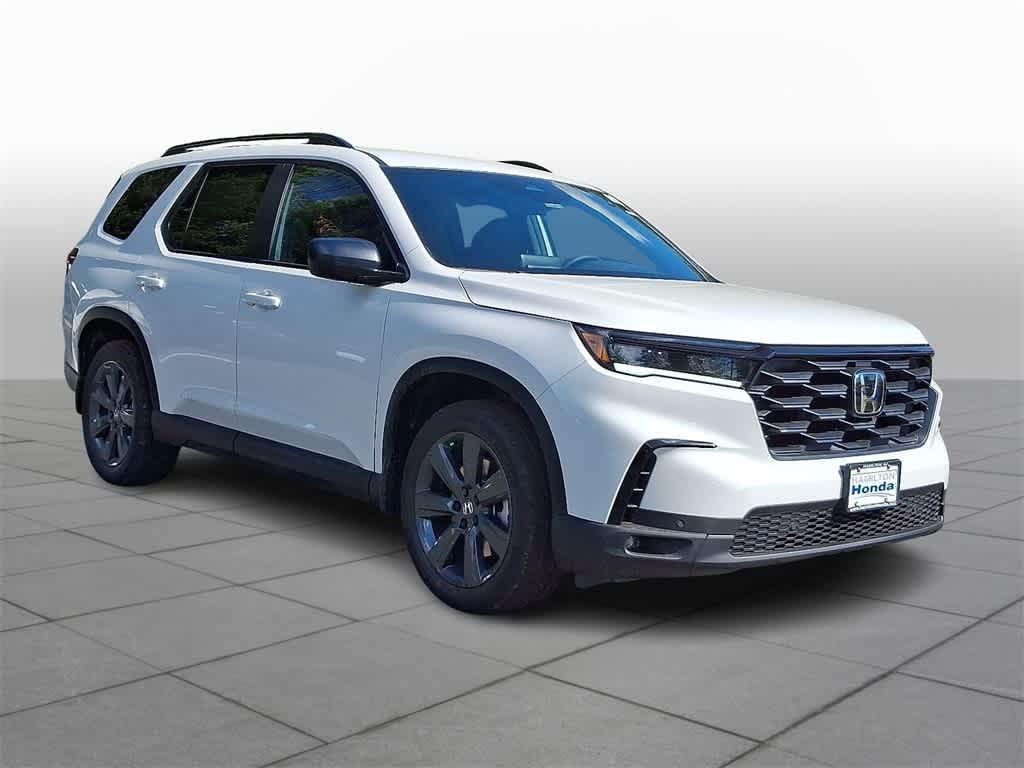new 2025 Honda Pilot car, priced at $44,250