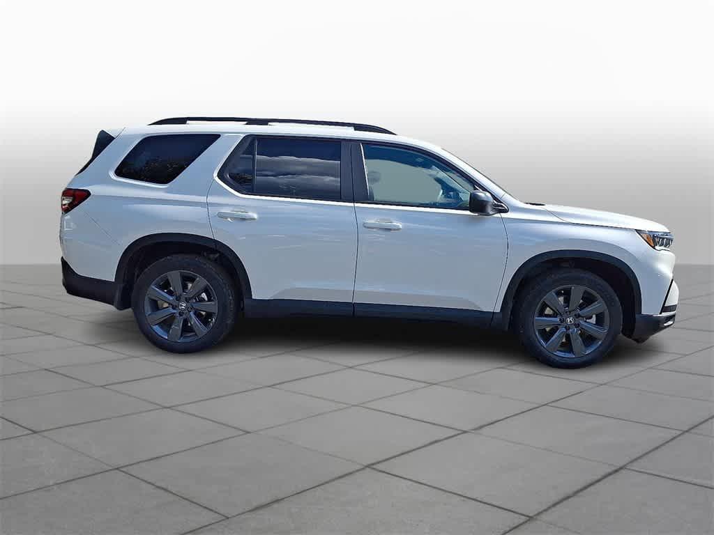 new 2025 Honda Pilot car, priced at $44,250