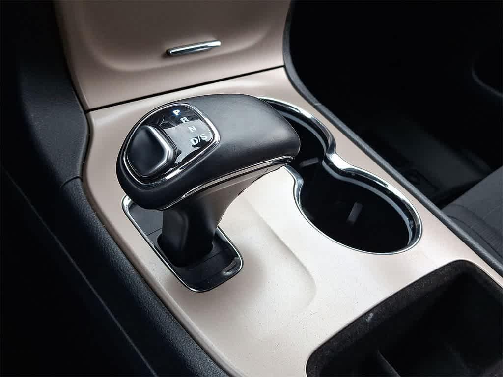 used 2015 Jeep Grand Cherokee car, priced at $12,298