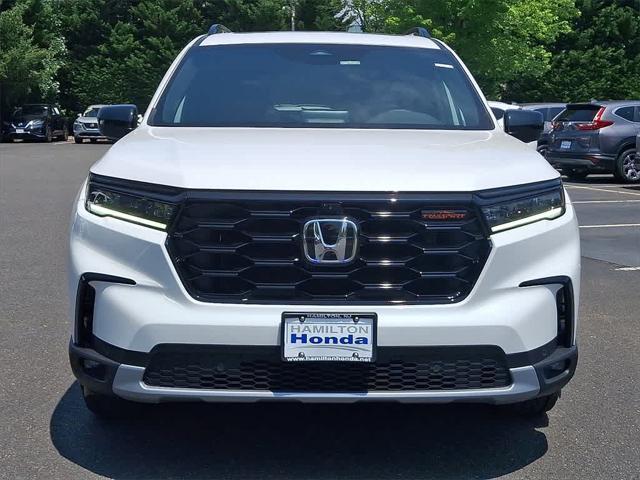new 2025 Honda Pilot car, priced at $51,305