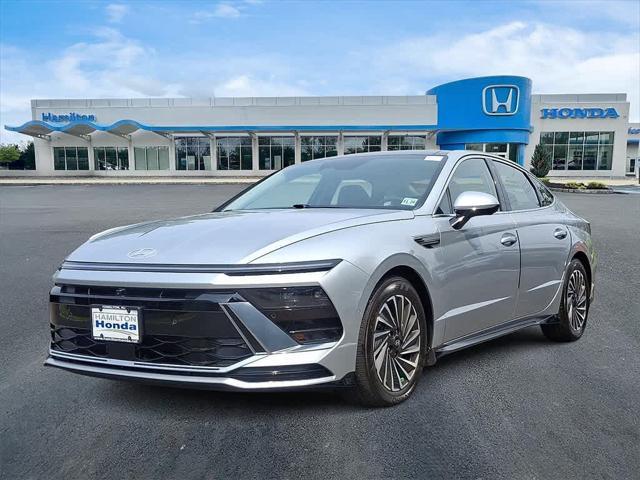 used 2024 Hyundai Sonata Hybrid car, priced at $31,661