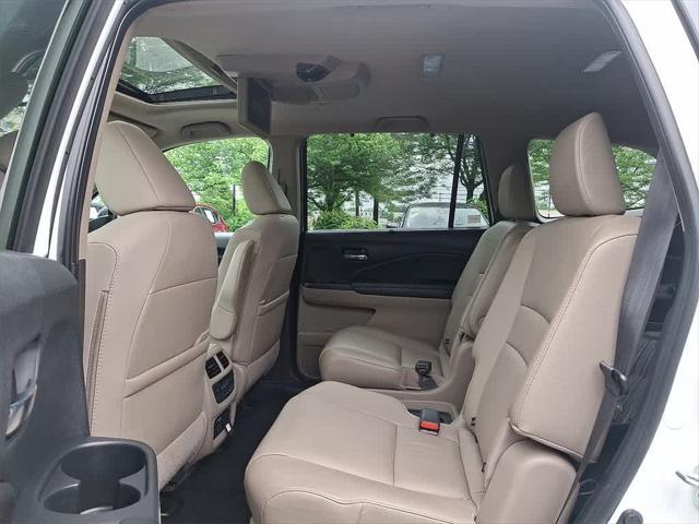 used 2022 Honda Pilot car, priced at $30,997
