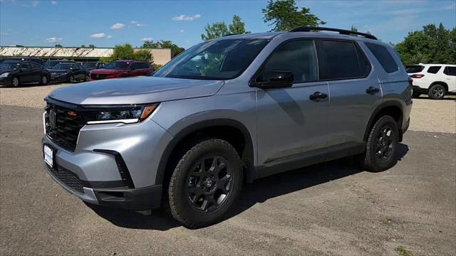 new 2025 Honda Pilot car, priced at $50,975