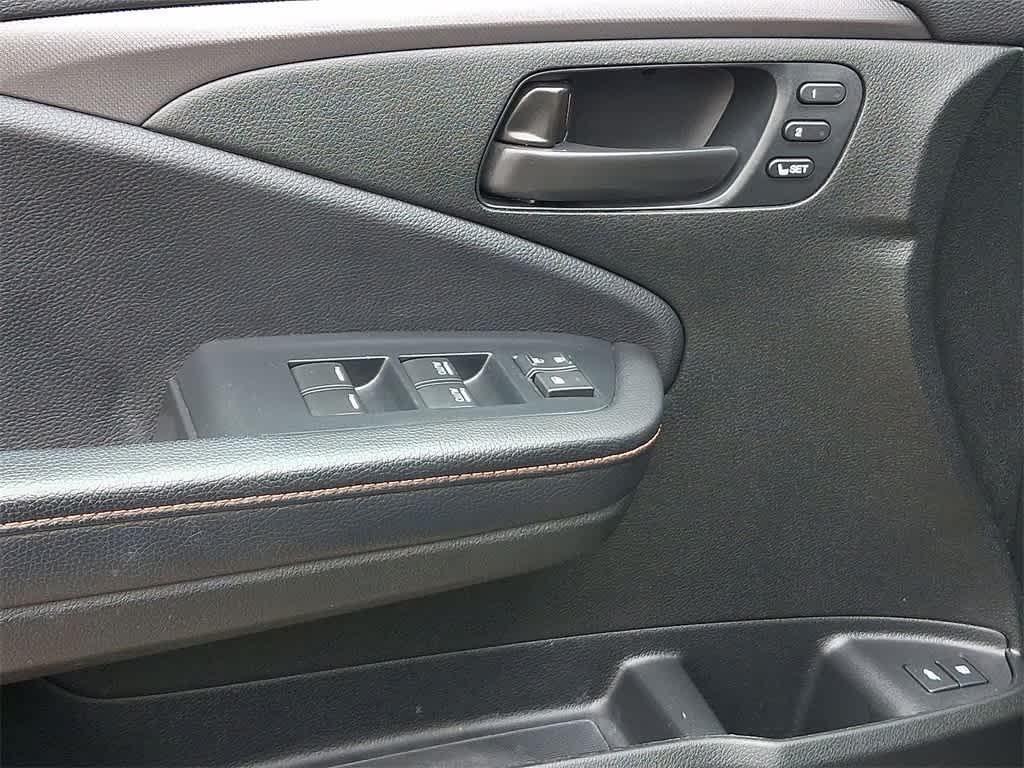 used 2022 Honda Passport car, priced at $29,298