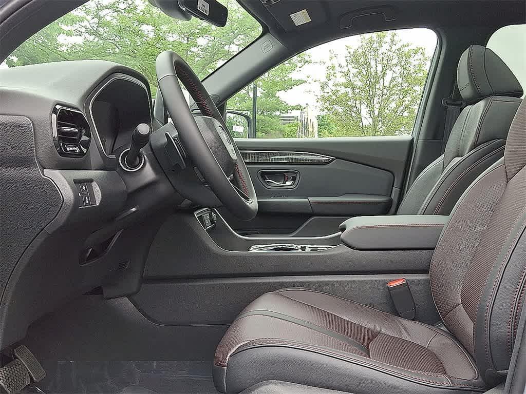 new 2025 Honda Pilot car, priced at $54,075