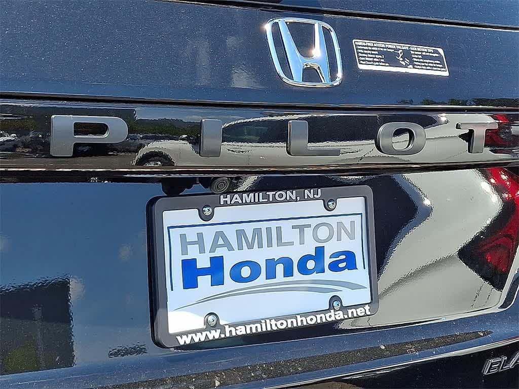 new 2025 Honda Pilot car, priced at $54,075