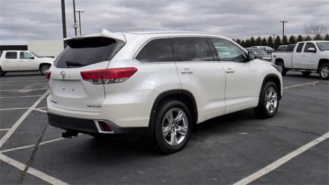 used 2018 Toyota Highlander car, priced at $25,981