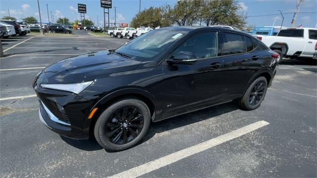new 2025 Buick Envista car, priced at $29,620
