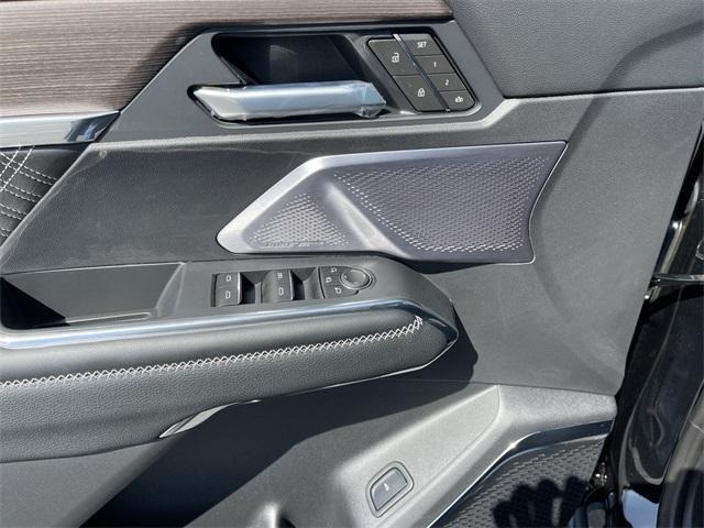 new 2025 GMC Acadia car, priced at $63,460