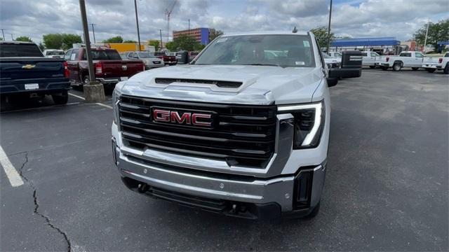 new 2025 GMC Sierra 2500 car, priced at $54,325