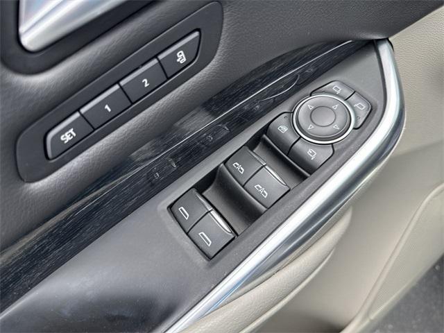 used 2022 Cadillac XT4 car, priced at $31,990