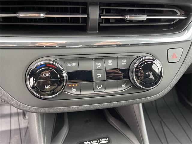 new 2025 Buick Envista car, priced at $27,300