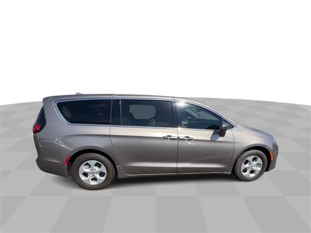 used 2018 Chrysler Pacifica Hybrid car, priced at $24,990