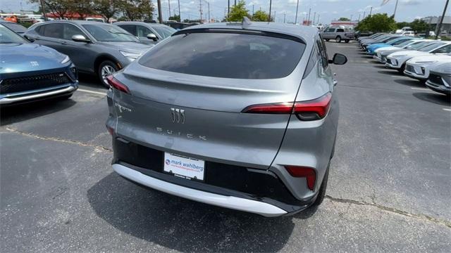 new 2025 Buick Envista car, priced at $29,495