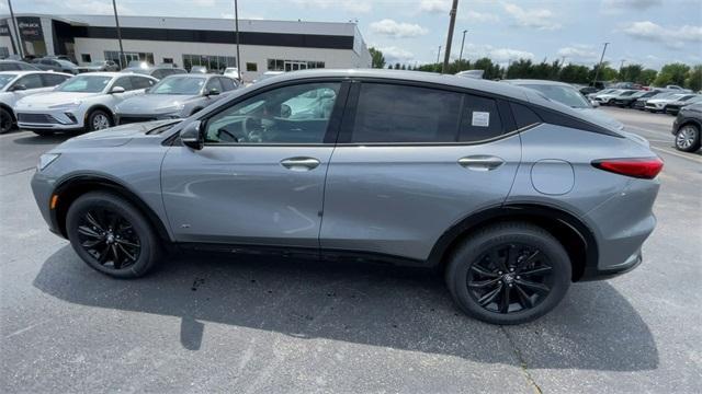 new 2025 Buick Envista car, priced at $29,495