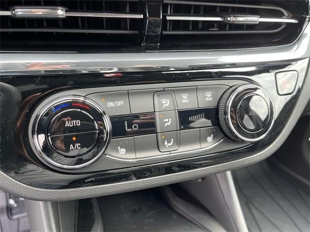 new 2025 Buick Envista car, priced at $29,495